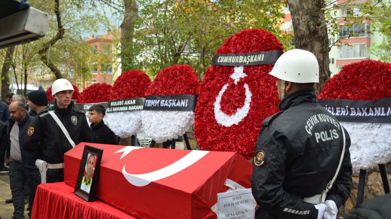 Şehit Polis Memuru Keskin, Elazığ'da Son Yolculuğuna Uğurlandı