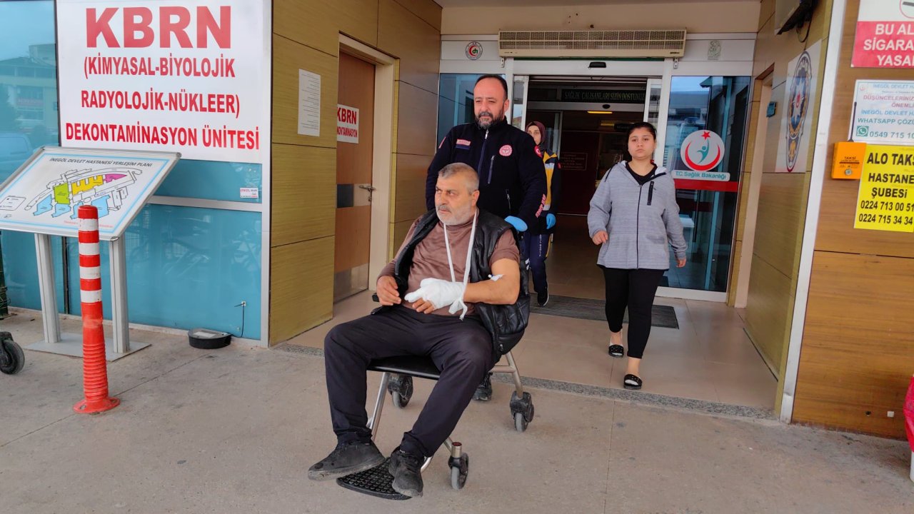Oğlunun Husumetlisi İki Kardeş Tarafından Tüfek Ve Tabancayla Vuruldu