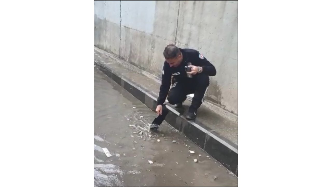 Diyarbakır'da Sağanak; Yollar Göle Döndü (3)