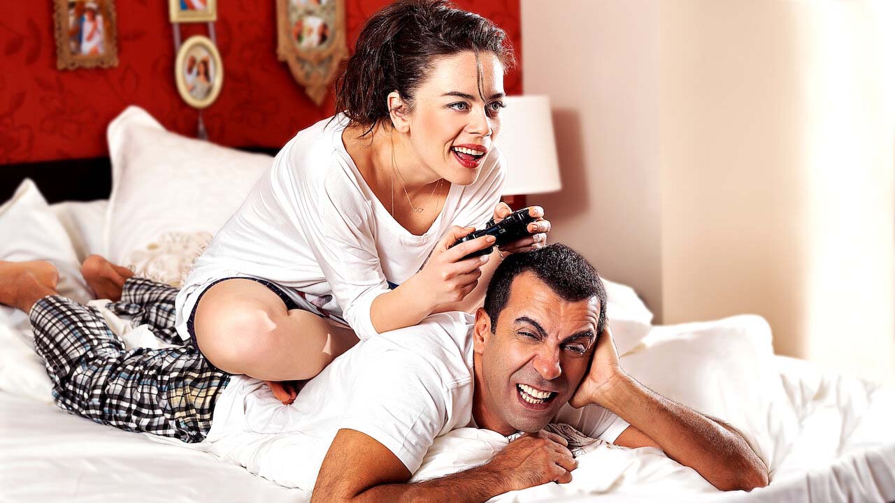 Demet Evgar müjdeyi verdi! 1 Kadın 1 Erkek dizisi geri dönüyor