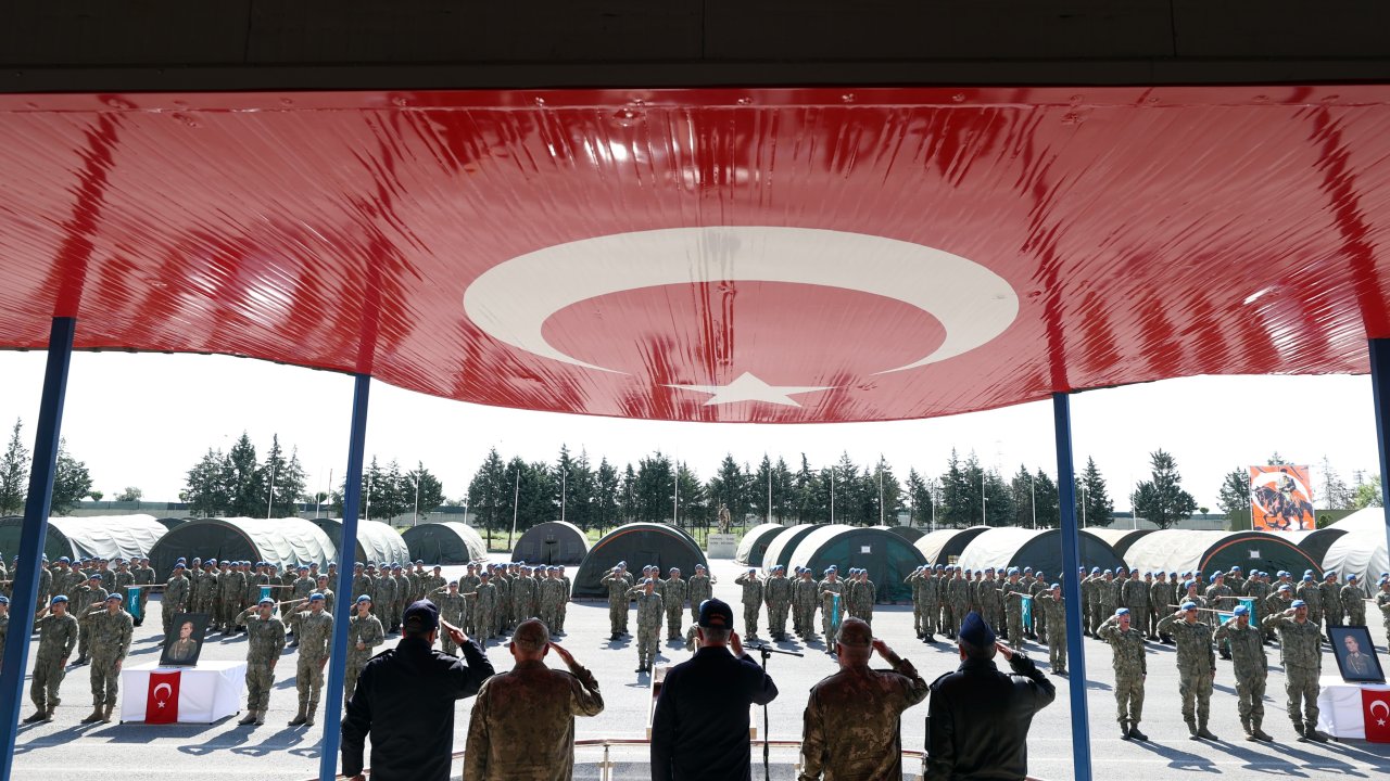 Bakan Akar: Pazar Günü İlk Milli Muharebe Tankımız Altay'ı Alacağız