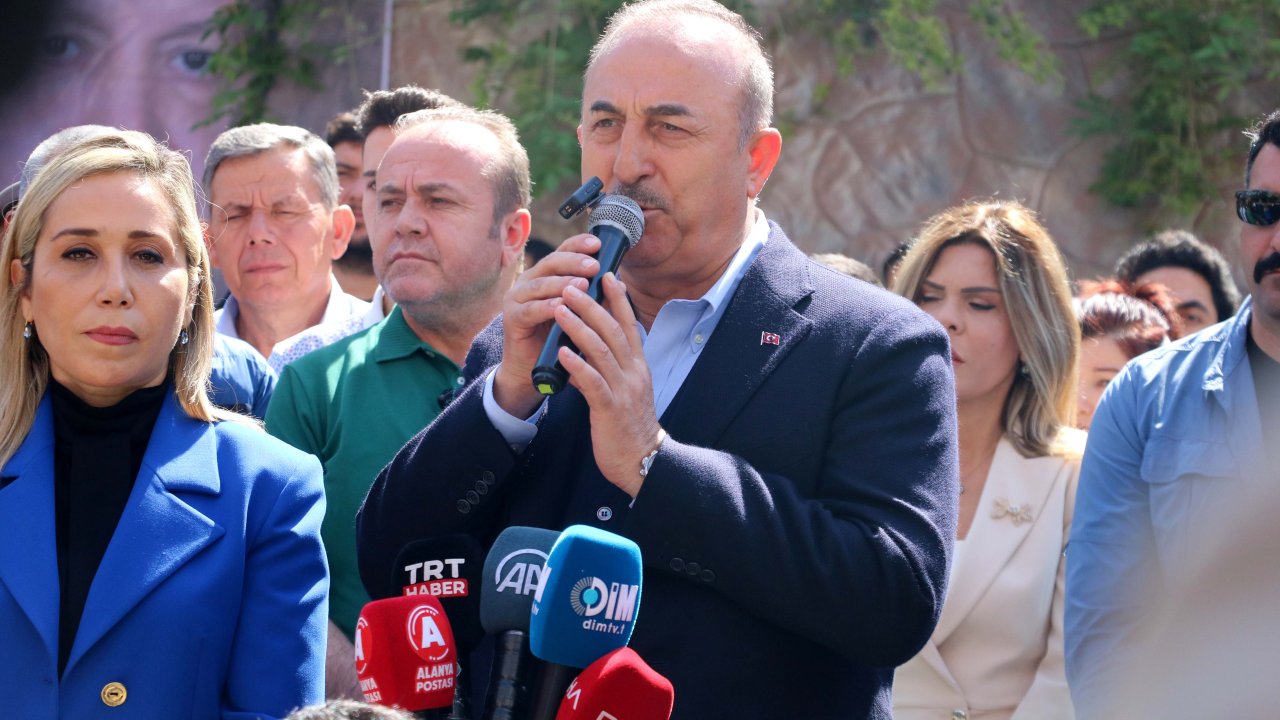 Bakan Çavuşoğlu: Bayramda Depremzedeleri Yalnız Bırakmamak Gerekiyor (2)