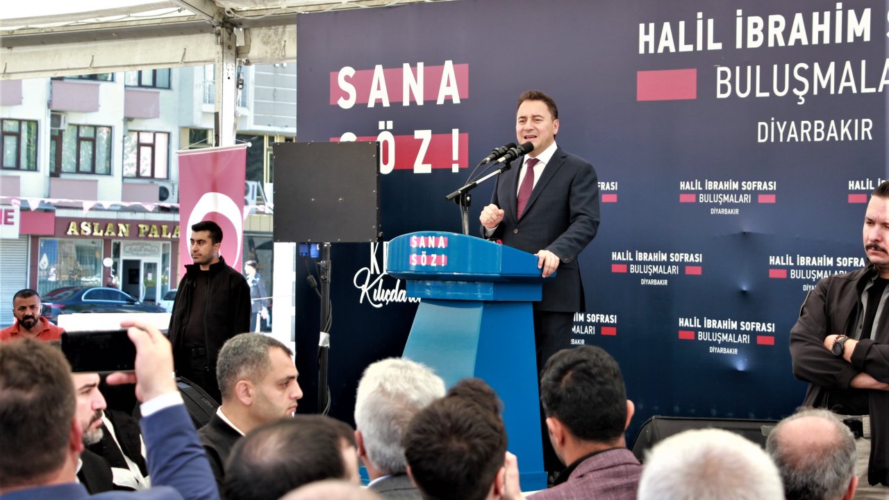 Ali Babacan, Bayram Namazını Diyarbakır’da Kıldı (2)