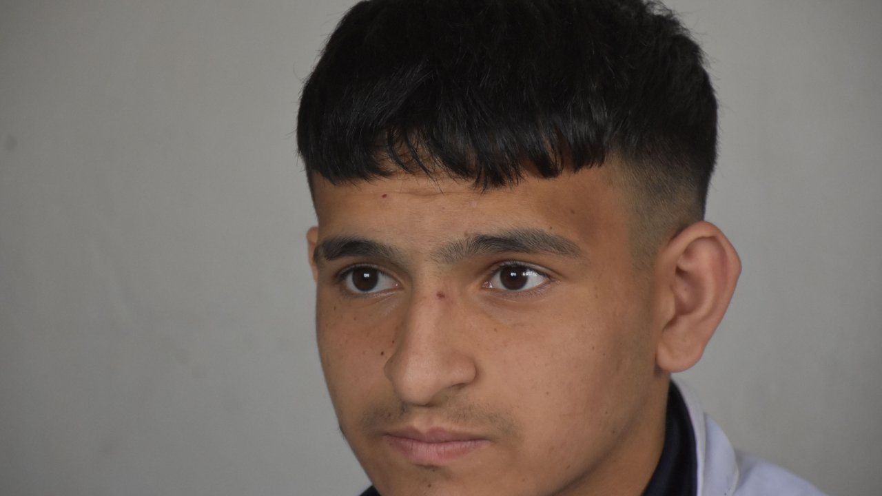 Bayram İçin Köyüne Gelen Eren'i Dövüp, Görüntüleri Sosyal Medyada Paylaştılar