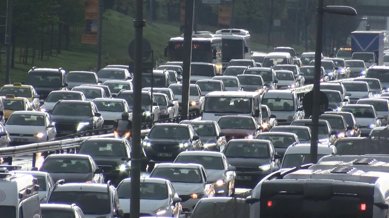 İstanbul Trafiğinde Bayram Yoğunluğu