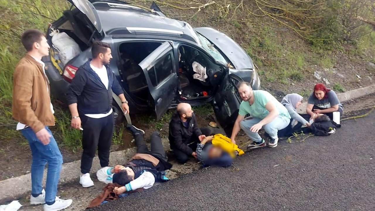 Takla Atan Otomobilde Kalbi Duran Sürücü Kalp Masajı İle Hayata Döndürüldü