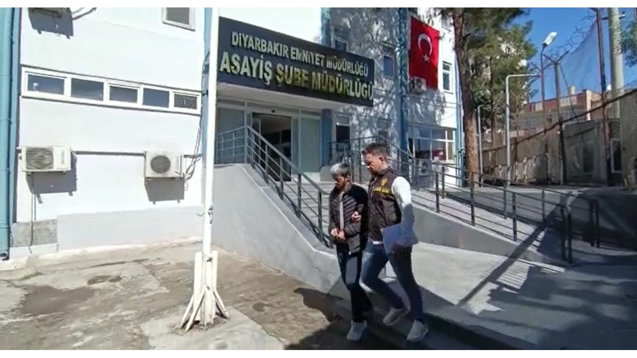 Depremde Hasar Gören Binadaki İş Yerinden Hırsızlık Yapan Şüpheli Tutuklandı