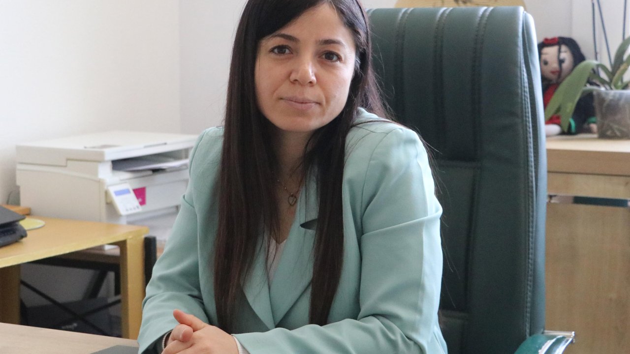 Depremde Ölen Şeyma'nın Yakınlarını Arayıp, '2 Taksiti Ödemedi' Diyerek, Dolandırmak İstediler