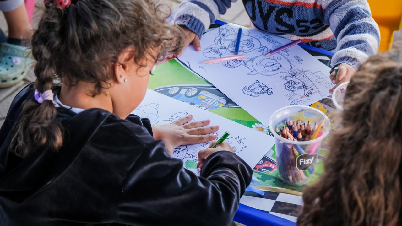 Turkcell’den Deprem Bölgesinde 23 Nisan Etkinliği