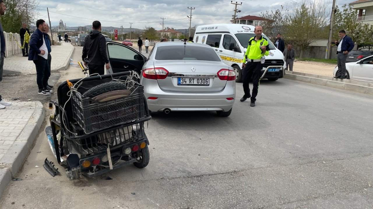 Otomobilin Çarptığı Elektrikli Bisikletin Sürücüsü Öldü