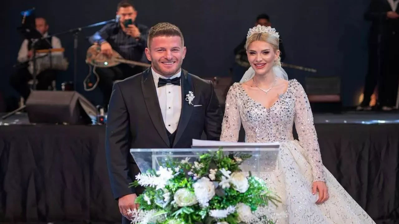 Survivor'ın ünlü isimleri İsmail Balaban ile İlayda Şeker ikinci kez düğün yaptı
