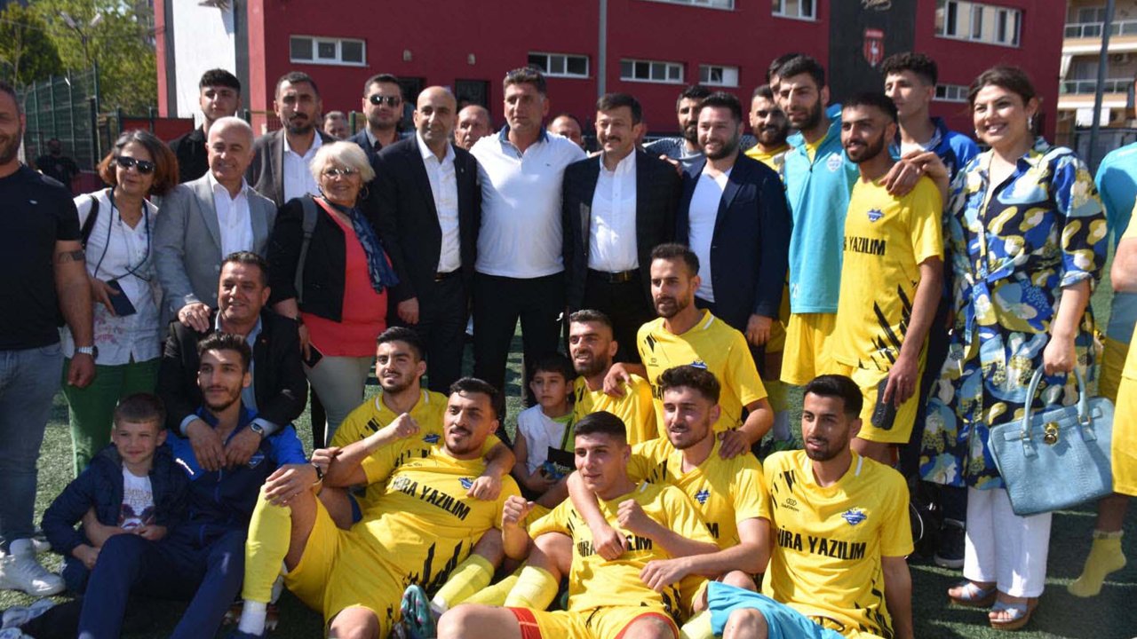 Ak Parti'li Dağ: Tcg Anadolu İzmir'e De Gelecek