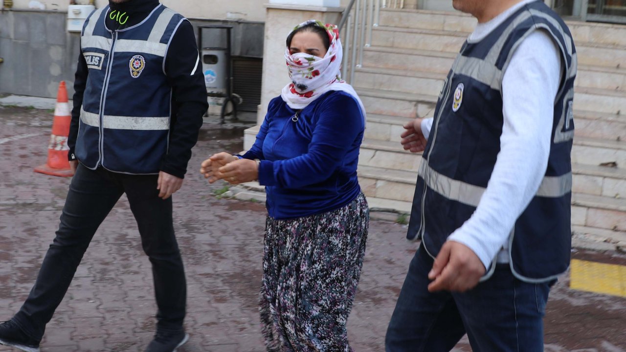 50 Yıl Hapisle Aranan Hükümlü Kadın Yakalandı