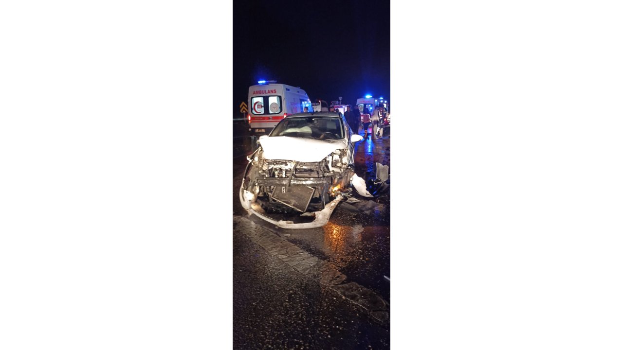 Amasya'da Zincirleme Kaza; Karı- Koca Öldü, 8 Yaralı