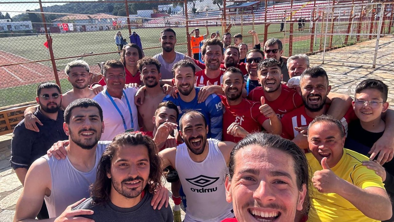 Ayvalıkgücü Play-off'ta