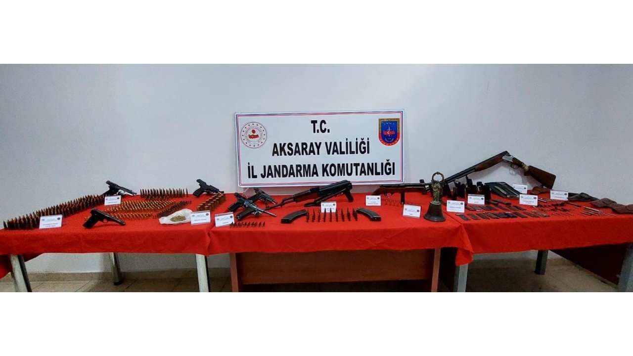 Evlerinde Kaçak Silahlarla Yakalanan Baba Tutuklandı, Oğlu Serbest Kaldı