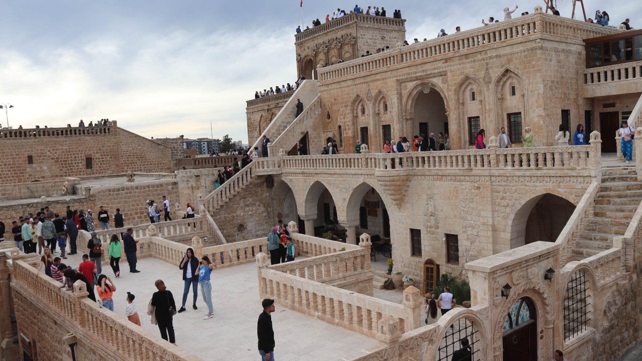 Midyat’ı 3 Günlük Bayram Tatilinde 30 Bin Kişi Ziyaret Etti