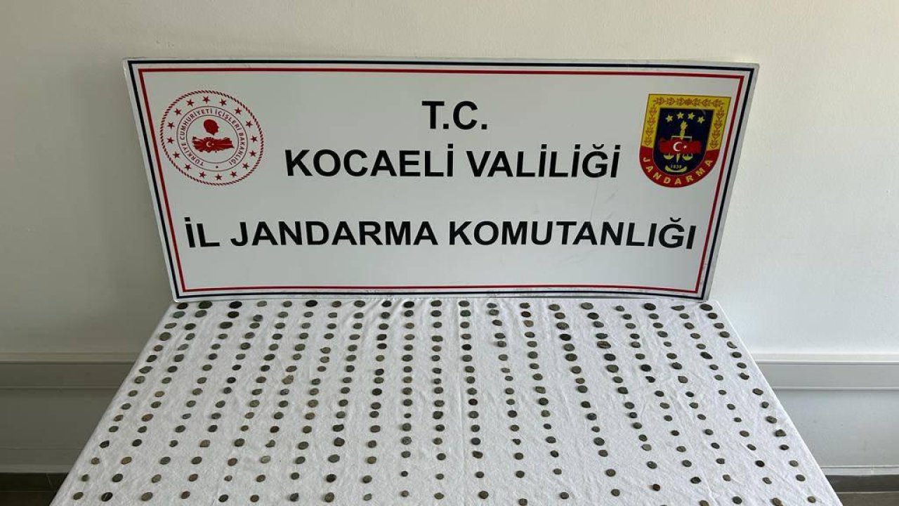 Kocaeli'de 498 Sikke İle 7 Tarihi Obje Ele Geçirildi