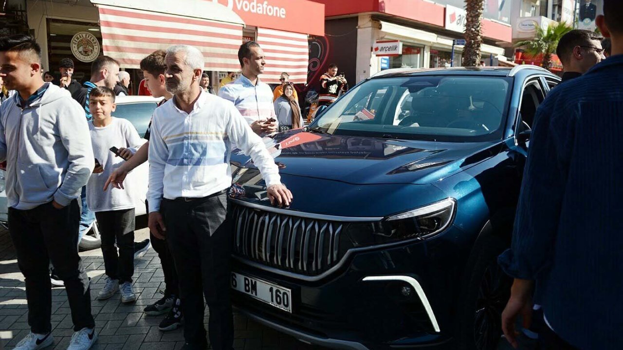 Bakan Kasapoğlu, Turgutlu'ya Togg İle Geldi