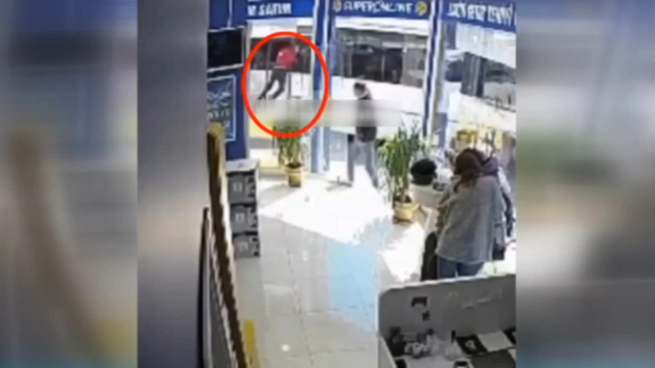 Polis Otobüsünün Camını Kırıp Kaçan, Kaçak Göçmen Yakalandı