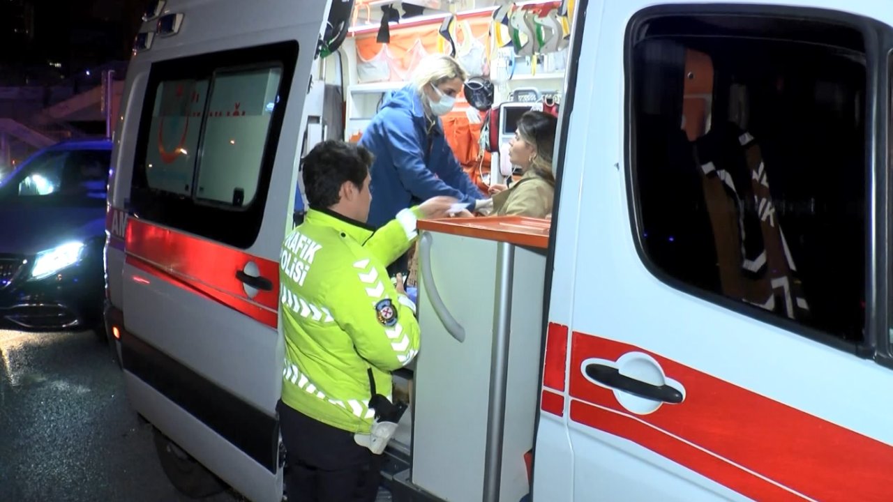 Büyükdere Caddesi'nde Makas Atan Otomobil Sürücüsü, Trafiği Savaş Alanına Çevirdi: 8 Yaralı// Ek Fotoğraflar