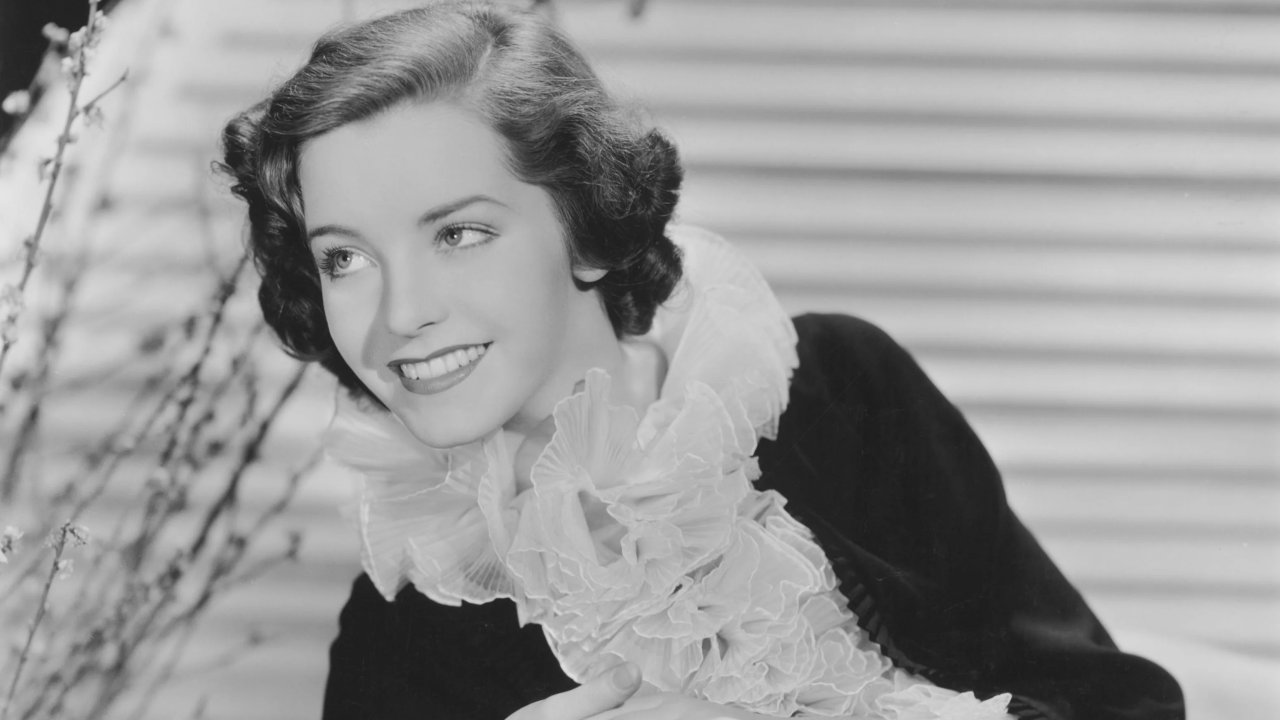 Dünyanın Severek İzlediği Ünlü Oyuncu Hayatını Kaybetti! Ölümü Sanat Camiasını Sarstı!