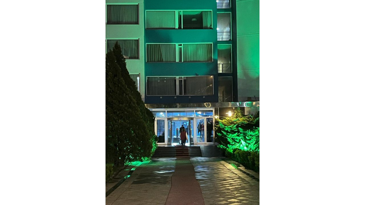 Eski Ato Başkanvekili Aypek Koruması Tarafından Öldürüldü