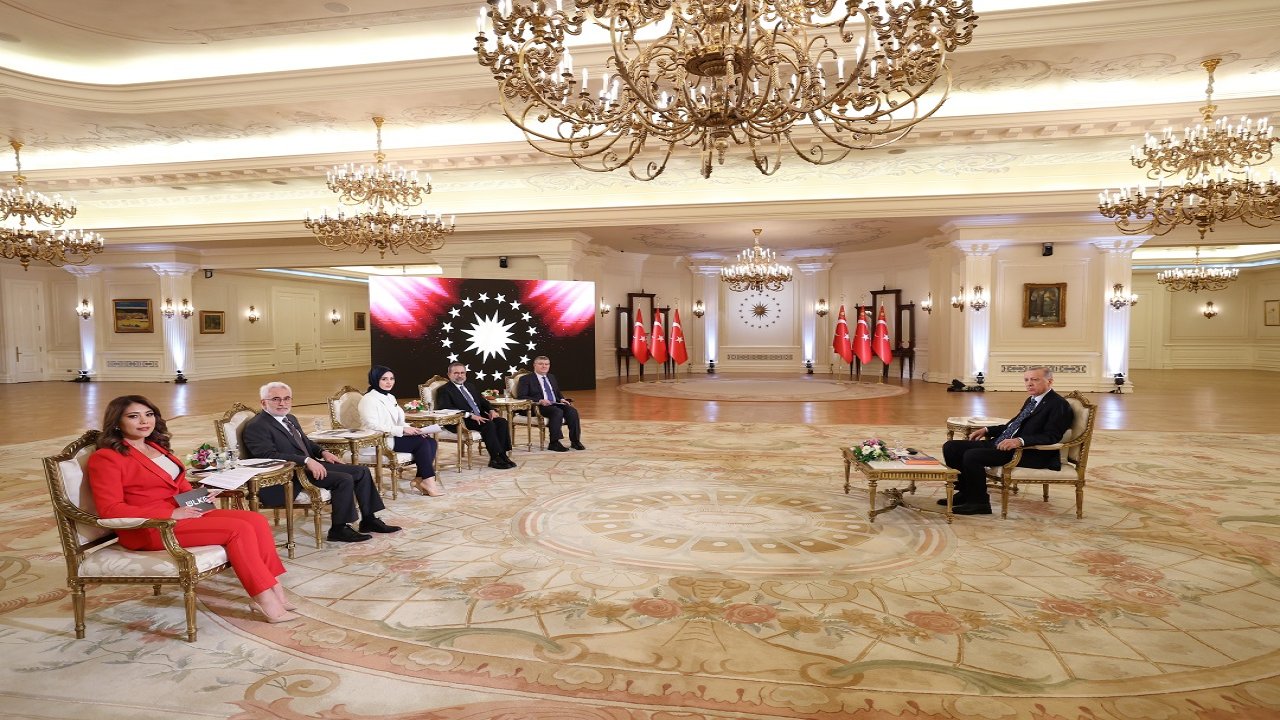 Cumhurbaşkanı Erdoğan, Canlı Yayında Rahatsızlandı