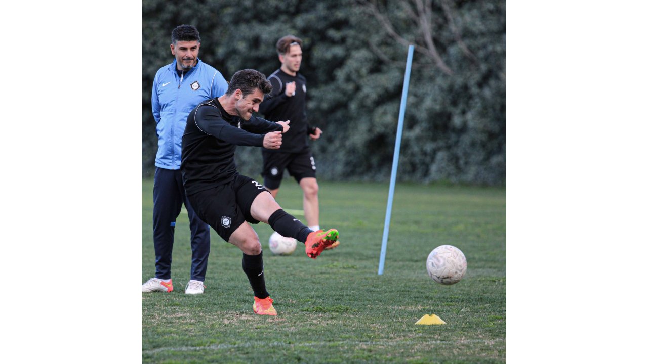Altay'da Murat Berkan Sözleşme Uzattı
