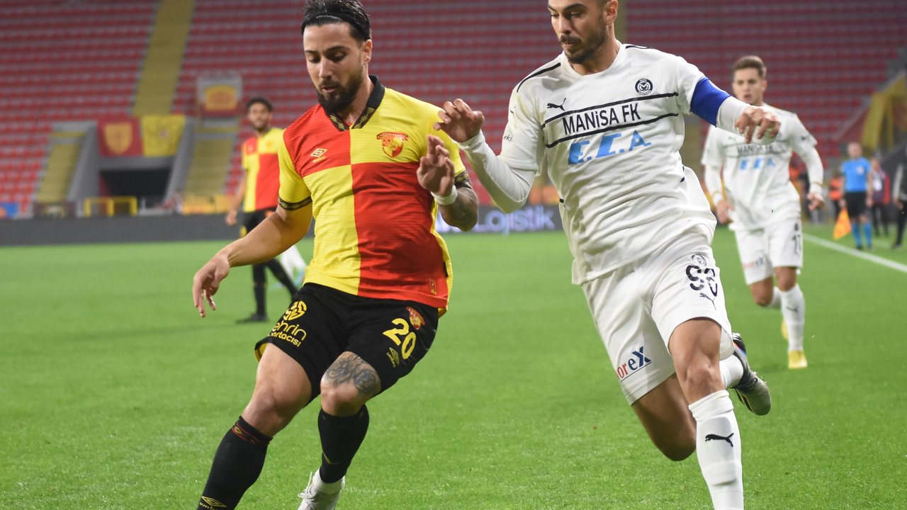 Tarık Çamdal Göztepe'de Küllerinden Doğdu