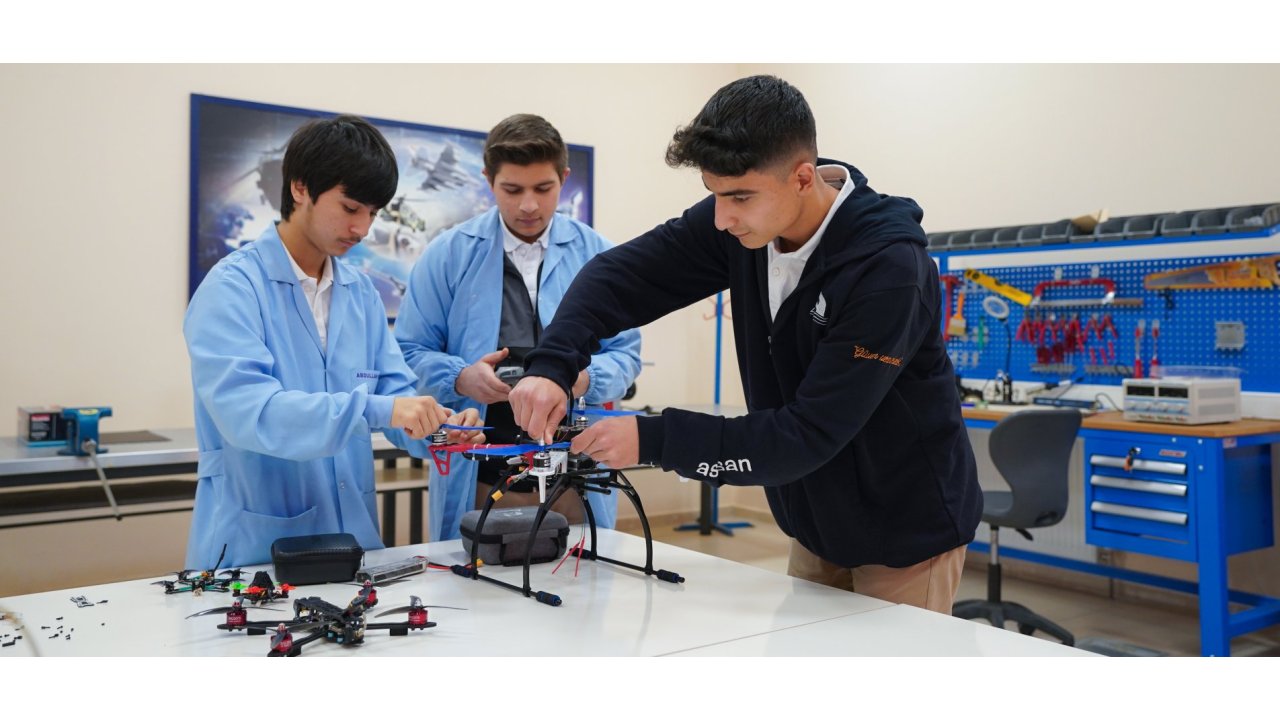 Bakan Özer: Meslek Liselerinde Patent Başvuruları Yüzde 8 Bin Arttı