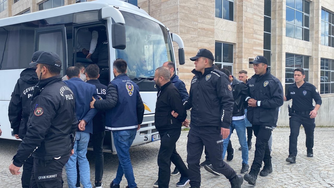 Kütahya’daki Silahlı Çatışmanın 9 Şüphelisi Adliyeye Sevk Edildi