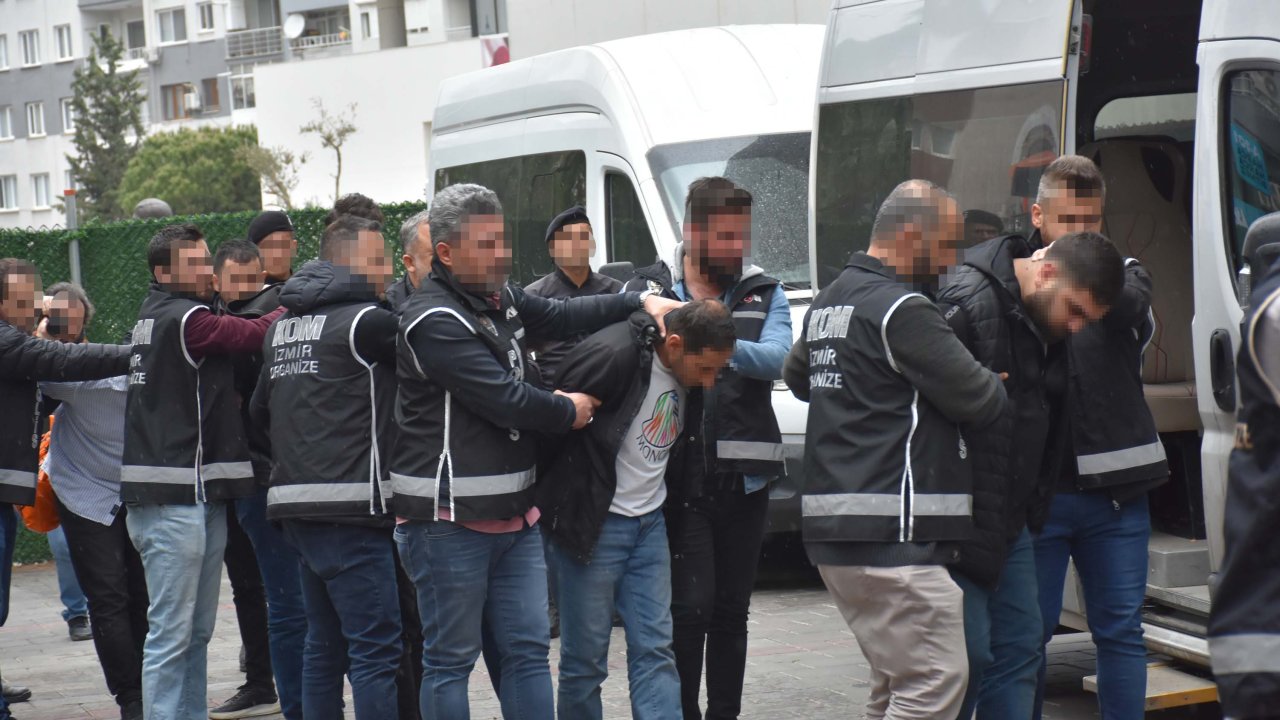 Arkadaşlarıyla Sohbet Etmek İçin Gittiği Oto Yıkamacıda Silahlı Saldırıda Öldü