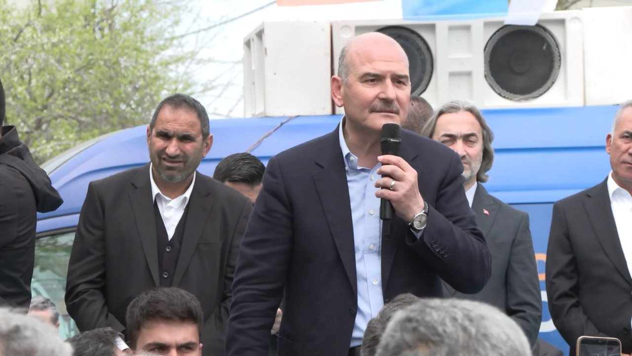 Bakan Soylu: Terör Kıyafetini Giymiş Birisini Daha Milletvekili Adayı Yapmışlar