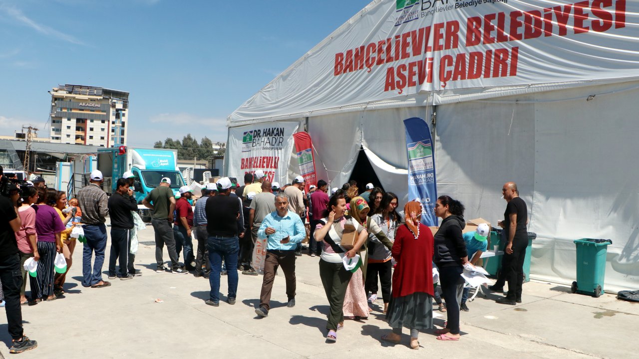 Hatay'a Özgü Herise Kazanları Depremzedeler İçin Kaynadı