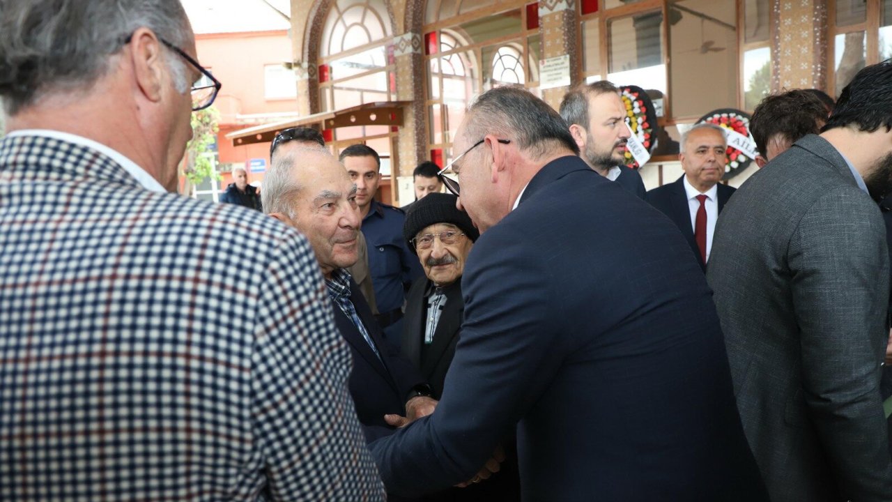 Eski Genelkurmay Başkanı Özkök'ün Yengesi Vefat Etti