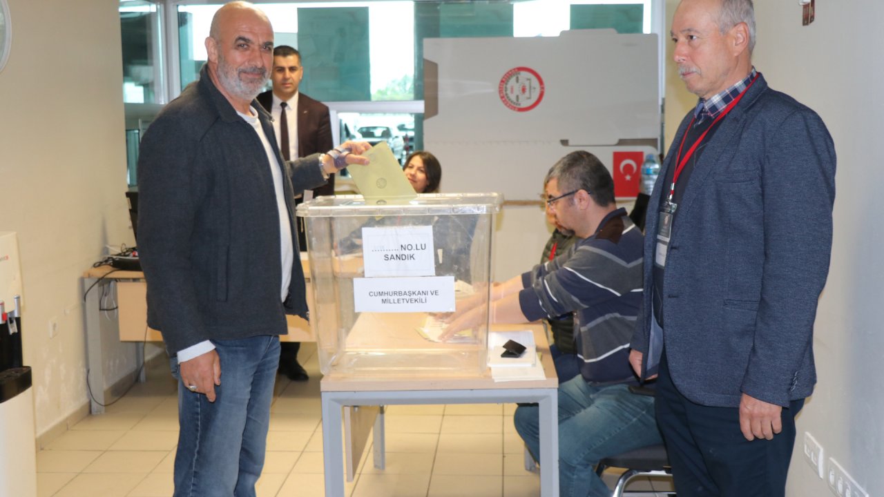 Kapıkule'de Oy Kullanma İşlemleri Başladı (2)