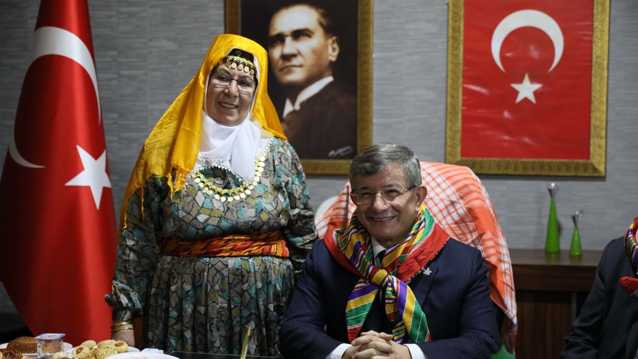 Davutoğlu: Herhangi Bir Metinde Diyanet İşleri Başkanlığı'nı Kaldıracağımıza Dair Söz Yok