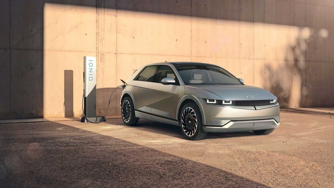 Hyundai IONIQ 5 akıllara zarar fiyatı ile Türkiye'de! İşte özellikleri