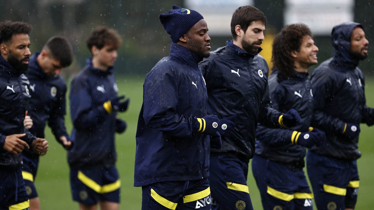 Fenerbahçe'de Batshuayi Takımla Çalışmalara Başladı