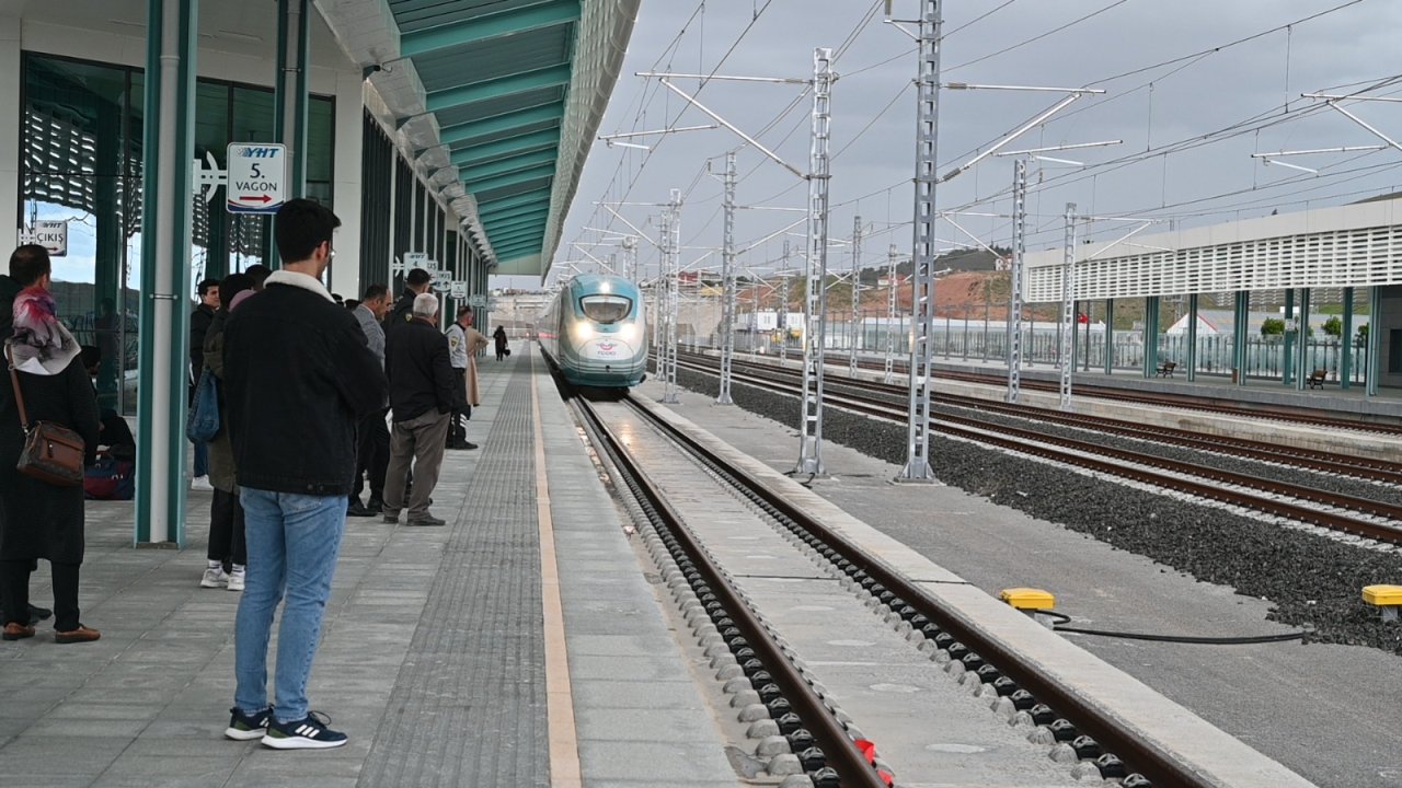 Yozgat'ta Hızlı Trene Yoğun İlgi (2)