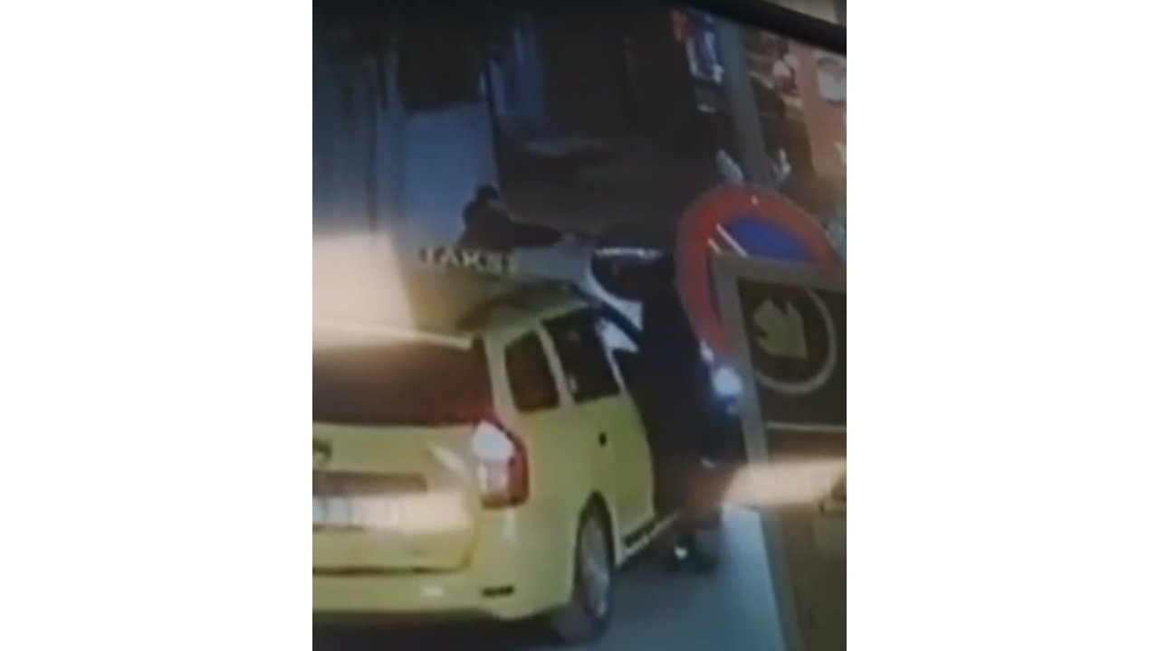 İzmir'de Cinayetin Kamerada Görüntüsü Ortaya Çıktı