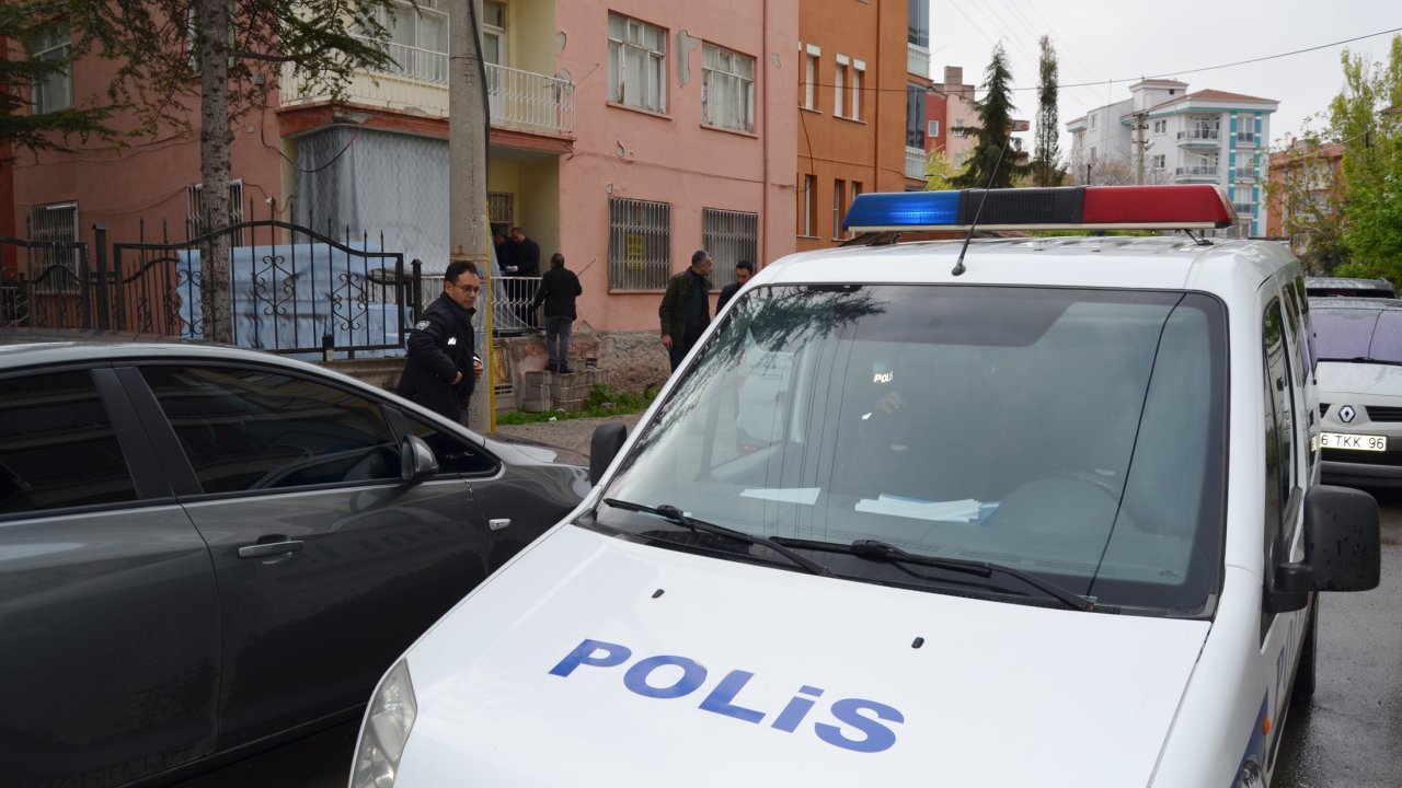 Çalıştığı İş Yerinde Silahla Başından Vuruldu