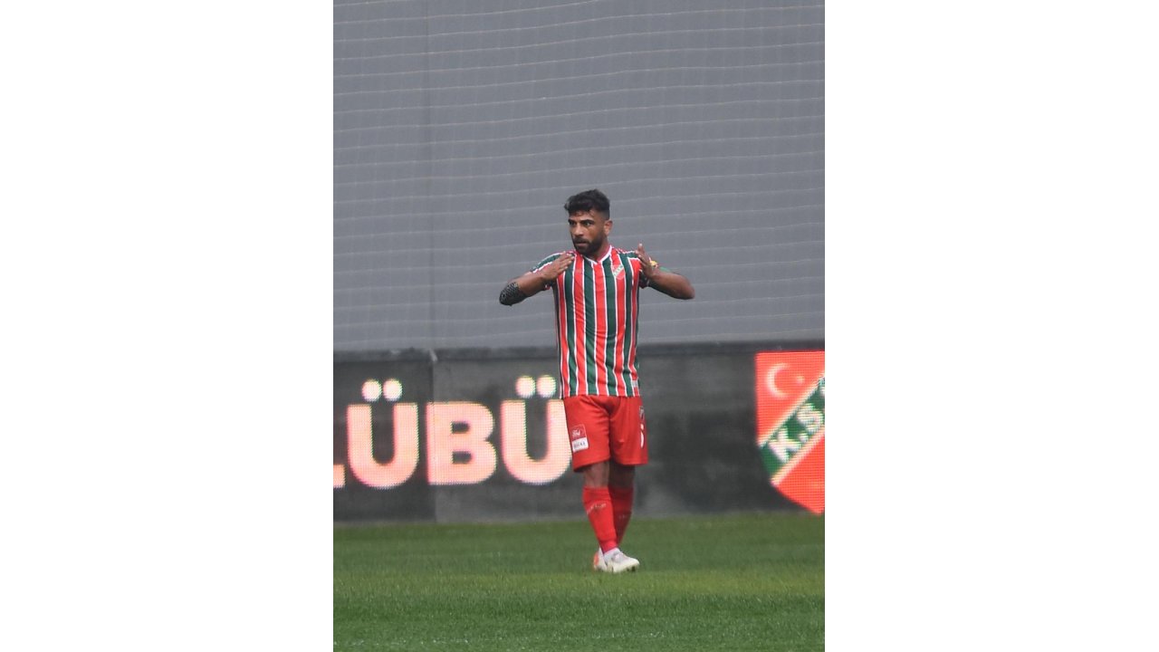 Karşıyaka'da Kaptan Dönüyor, Onur Yok