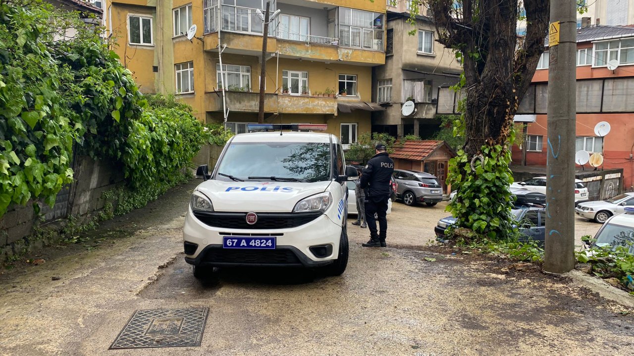 Takıntı Haline Getirdiği Kızın Babasını Tabanca İle Vurdu