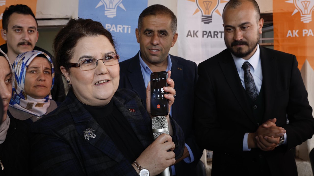 Bakan Yanık’ın Programında Cumhurbaşkanı Erdoğan, Telefonla Vatandaşlarla Görüştü