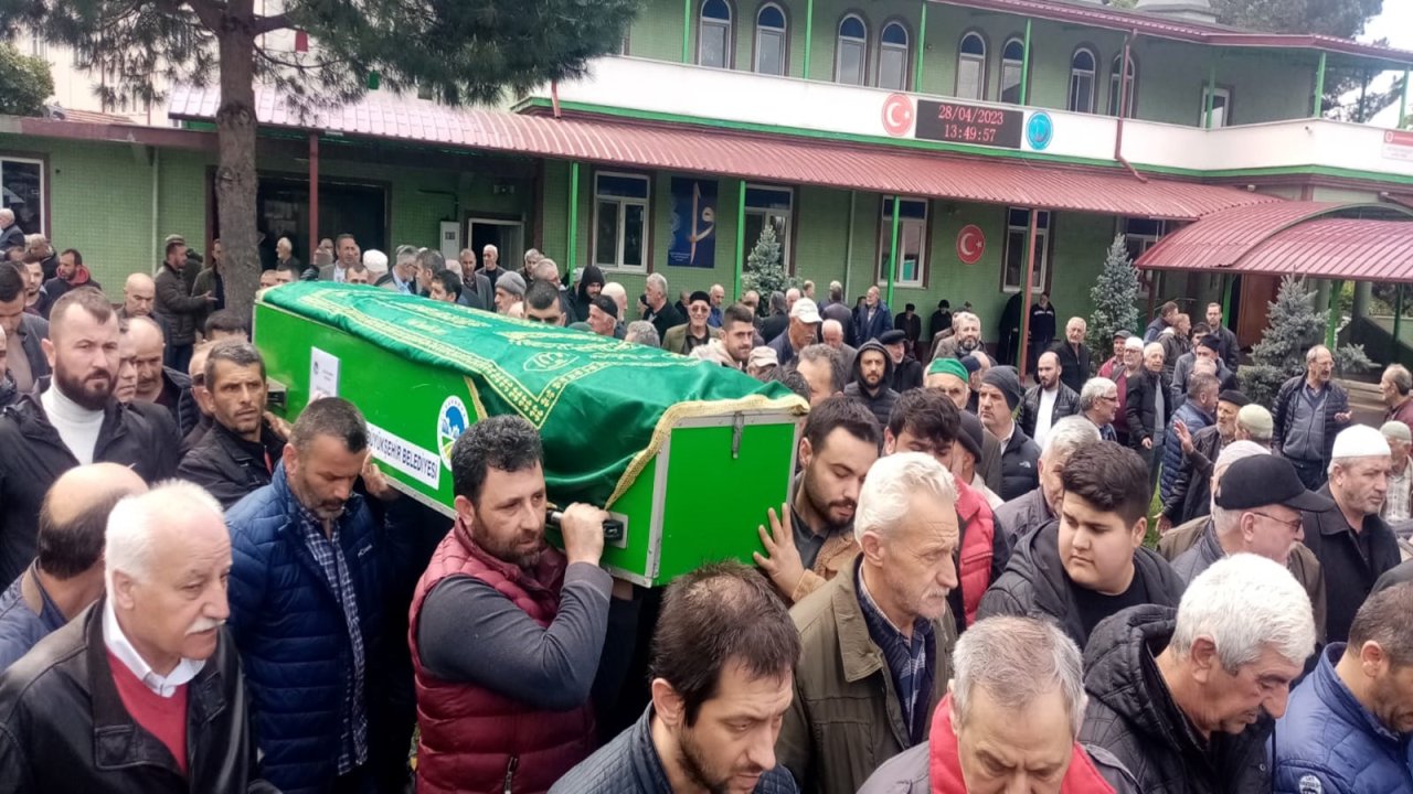 Sakarya'daki Trafik Kazasında Ölen 2 Kişi, Defnedildi