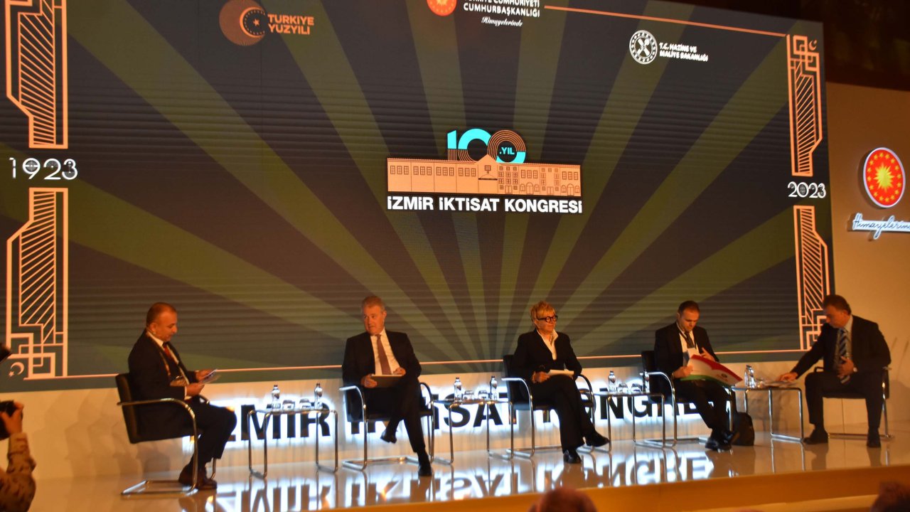 İzmir İktisat Kongresi'nin İlk Oturumu Gerçekleştirildi