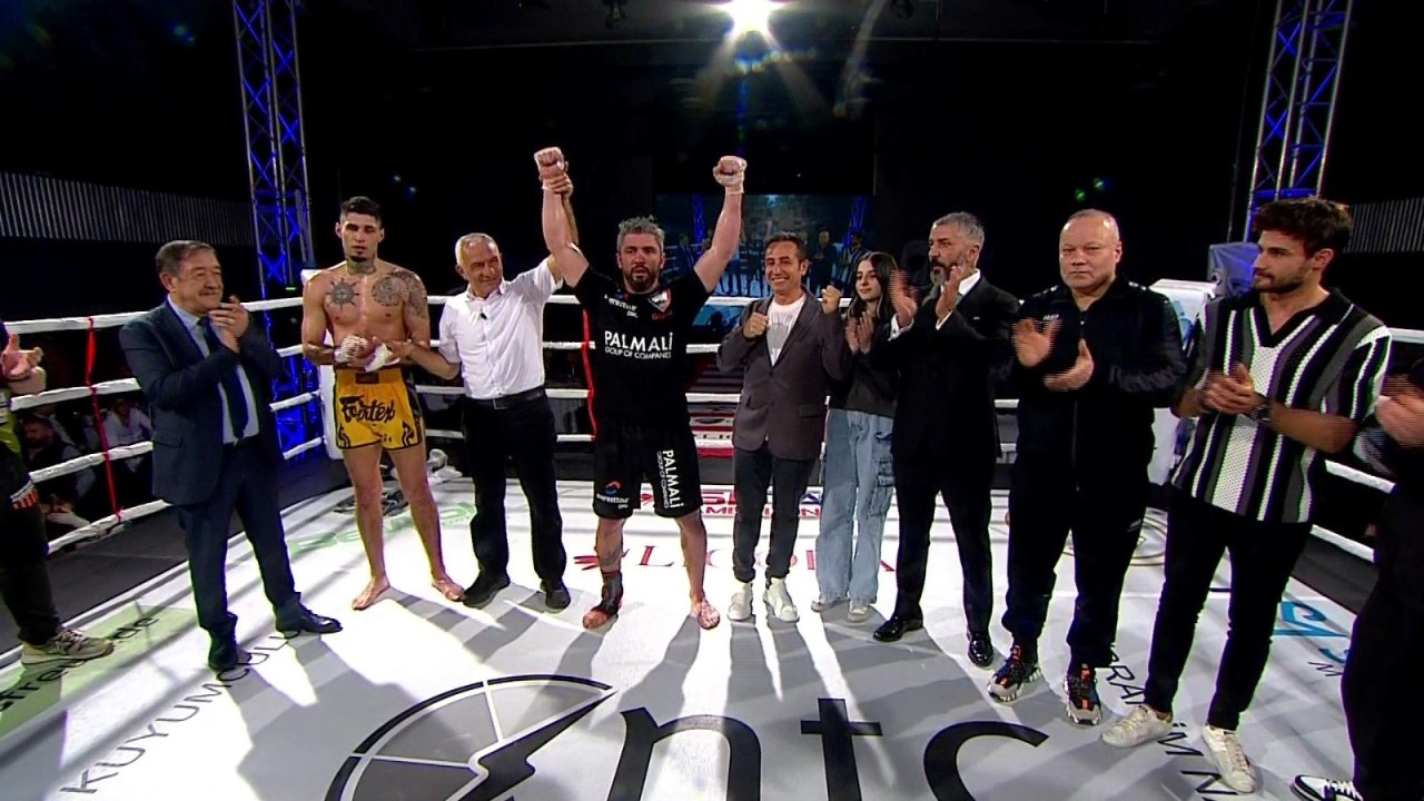 Akın Fight Arena, D-smart Ekranlarında Muhteşem Maçlarla İzleyenleri Büyüledi