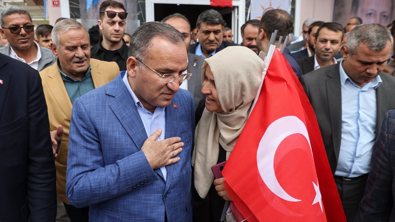 Bozdağ: 'orta Doğu Bataklığına Kodlanmış Kafalar' Olarak Yaftalayan Zihniyetle Karşı Karşıyayız